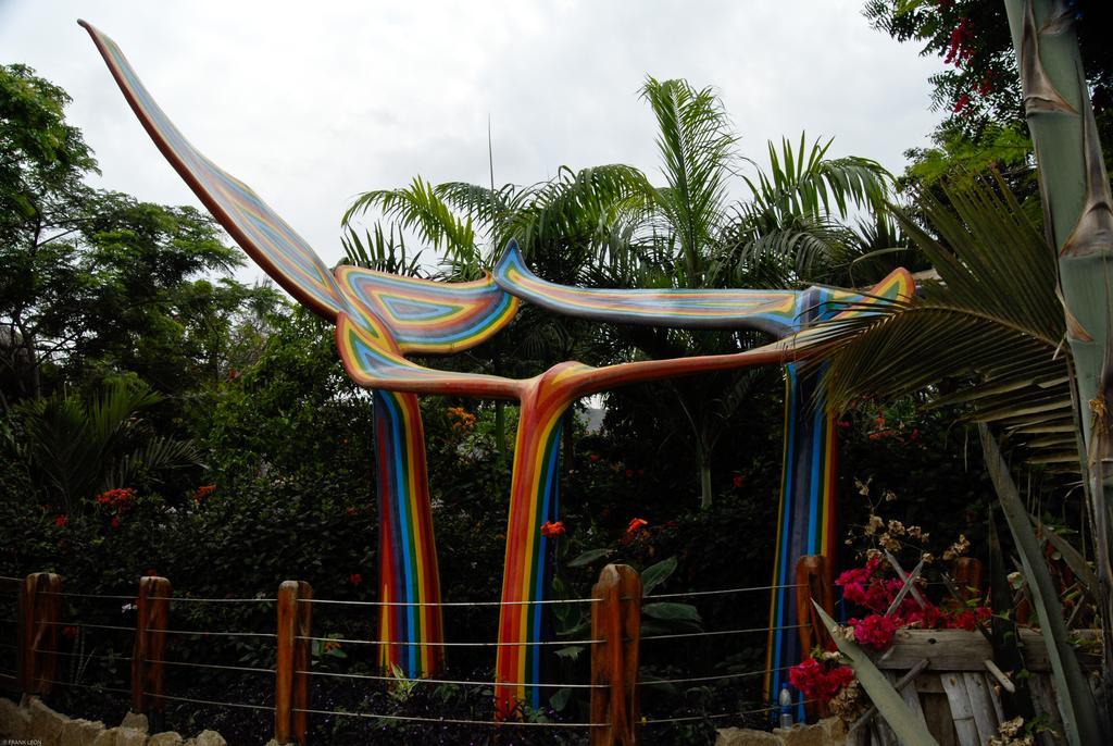 Hosteria Mandala ปูแอร์โตโลเปซ ภายนอก รูปภาพ