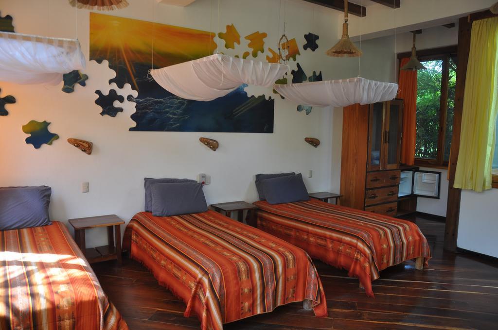 Hosteria Mandala ปูแอร์โตโลเปซ ภายนอก รูปภาพ