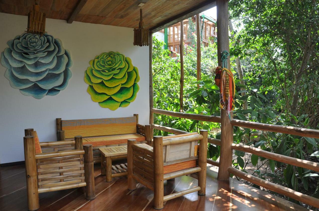 Hosteria Mandala ปูแอร์โตโลเปซ ภายนอก รูปภาพ