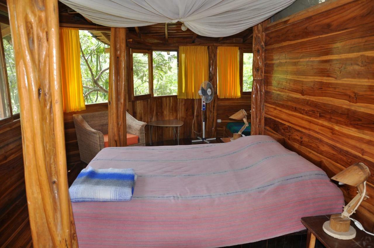 Hosteria Mandala ปูแอร์โตโลเปซ ภายนอก รูปภาพ